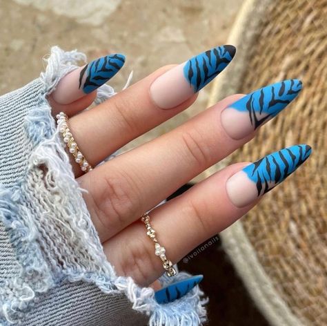 Snakeskin French Tip Nails, French Tip Coffin Nails, French Tip Coffin, Tip Nails, Nails French, French Tip Nails, Snakeskin Print, French Nails, Coffin Nails