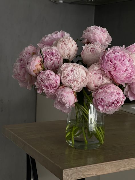 Peony Rose Hydrangea Bouquet, Peonies Vase, Peonies And Hydrangeas, Boquette Flowers, Artificial Peonies, Nothing But Flowers, Home Decor Shop, Flower Therapy, Peonies Bouquet