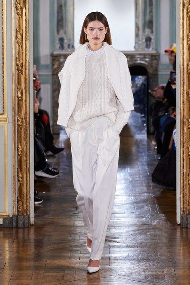 Ryan Roche Fall 2020 Ready-to-Wear Fashion Show Collection Runway Fashion Vintage, Ryan Roche, Runway Fashion Couture, Catwalk Collection, Cable Pattern, Vogue Russia, Summer Outfit Inspiration, Spring Fashion Trends, Knitwear Design