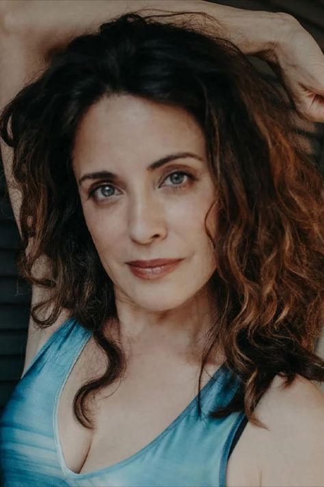 Alanna Ubach, Guide To Divorce, Supplement Routine, Girlfriends Guide To Divorce, The Flight Attendant, Seth Macfarlane, Actor Studio, What Day Is It, Cystic Acne