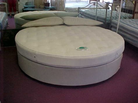 2 sided natural round bed any size Cirle Bed, Round Mattress, Rv Mattress, Circle Bed, Natural Mattress, Round Beds, Futon Mattress, Antique Beds, Queen Mattress