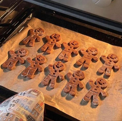 Gingerbread Cookie Dough, Small Batch Cookies, Powdered Sugar Icing, Soft Gingerbread Cookies, Cookies From Scratch, Wrapping Presents, Sugar Icing, Tree Sweater, Gingerbread Girl