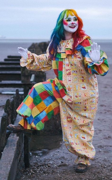 Clown Shirt Diy, Clown Shirt Costume, Silly Clown Costume, Rodeo Clown Outfit, Classic Clown Costume, Colorful Clown Outfit, Colorful Clown Costumes, Cool Clown Costume, Clown Suit Pattern