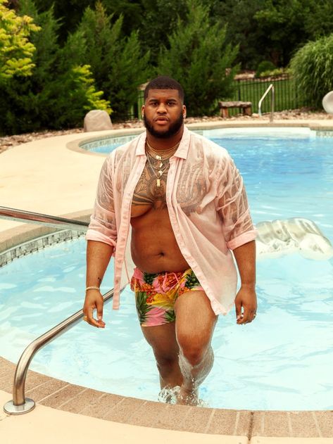 Fat Black Guy, Body Positivity Men, Fat Black Man, Thick Men Fashion, Male Model Fashion, Plus Size Male Model, Savage Fenty, Plus Size Male, Big And Tall Style