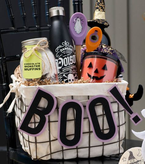 Boo Basket Coworker, Boo Basket Ideas For Coworkers, Teacher Boo Basket, Spooky Basket For Men, Adult Boo Basket, Halloween Boo Basket Ideas, Halloween Treat Baskets, Basket For Men, Boo Bucket