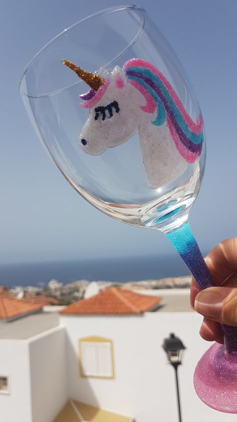 Unicorn glittet glasses #personaliseme #personalisemegifts #unicorn #glitter glass Unicorn Glass, Virginia Wineries, Diy Unicorn, Personalized Wine Glass, Birthday Brunch, Red Wine Glasses, Glitter Glass, Glass Ideas, Drinking Glass