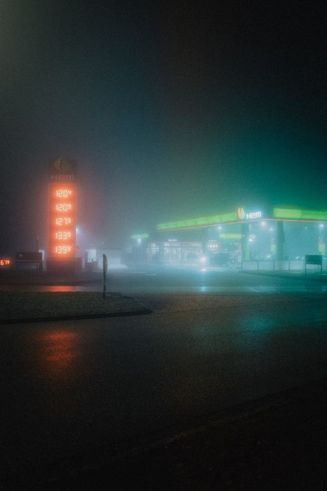 Rainy Gas Station, Gas Station At Night Aesthetic, Gas Stations At Night, 80s Gas Station, Night Gas Station Aesthetic, Aesthetic Gas Station Pics, Late Night Gas Station Aesthetic, Gas Station Painting, Gas Station Photography