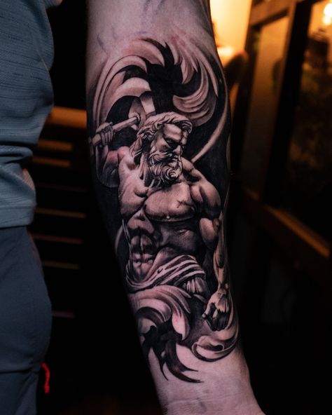 Just finished this black and grey realistic tattoo of Hercules, and I’m excited to share it with you all! This piece captures the strength, determination, and mythic power of the legendary hero in stunning detail. Every shadow and highlight brings Hercules to life. The intense expression, and the powerful stance. Whether you’re a fan of Greek mythology or just love amazing tattoos, this one’s for you! Hit the link in the description to subscribe to my free newsletter and let me create mor... Hercules Tattoo, Intense Expression, Amazing Tattoos, Magnetic Necklace, Realistic Tattoo, Back To Work, Hercules, Greek Mythology, Say Hi