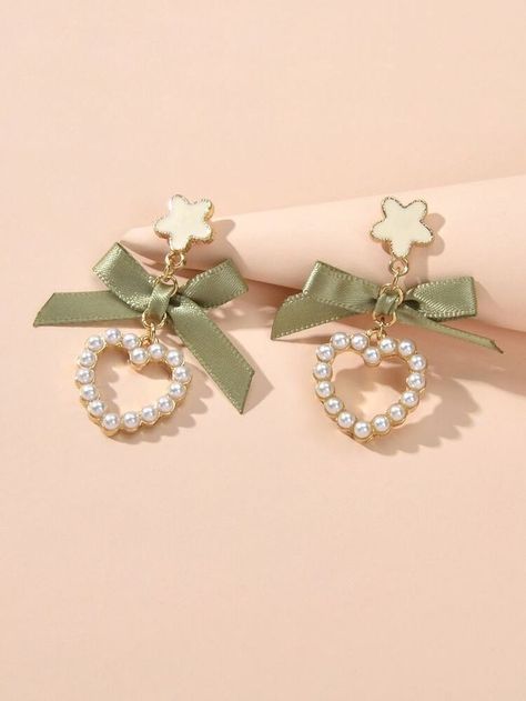 Bows And Pearls, Pearl Heart, Magical Jewelry, Girly Accessories, Fancy Jewellery, Heart Drop Earrings, Jewelry Lookbook, Rhinestone Heart, Fancy Jewelry