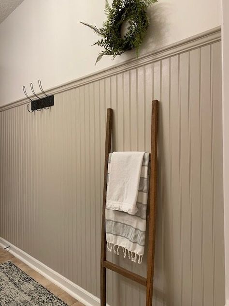 Modern Farmhouse Bead Board, Board Panel Wall, Beas Board Walls, Cabin Wainscoting Ideas, Country Style Wall Panelling, Wall Siding Interior, Bead Board Wanes Coating, Bead Board Office Ideas, Half Panel Wall Ideas