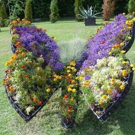 Butterfly Garden Art, Cement Garden, Most Beautiful Gardens, School Garden, Beautiful Flowers Garden, Gorgeous Gardens, Butterfly Garden, A Butterfly, Small Garden