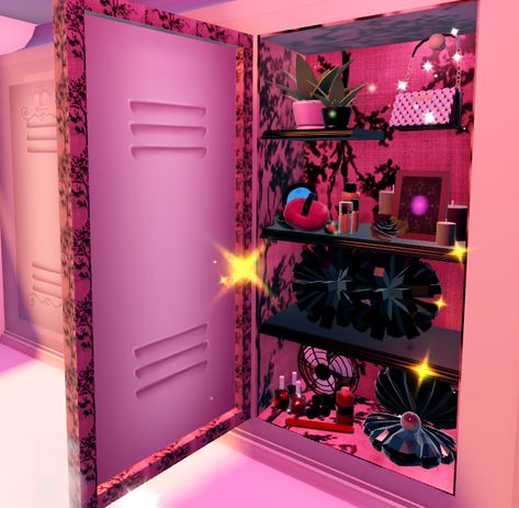 Royale High Campus 3 Locker Ideas, Rh Locker Ideas, Royale High Campus 3 Dorms, Royale High New School, Royals High Dorm Ideas, Royal High Room Ideas, Royale High Dorms Ideas, Royal High Locker Ideas, Royale High Room Ideas