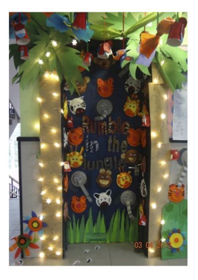 Jungle Theme Classroom Decorations, Jungle Door, Safari Classroom, Jungle Classroom, Classroom Door Displays, Jungle Theme Classroom, Rainforest Theme, Rumble In The Jungle, Door Display