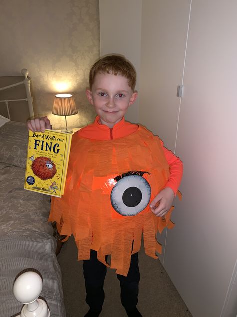 Fing by David Walliams  #worldbookday #diycostumes David Walliams Book Day Costumes, Bookweek Costumes, Group Fancy Dress, Easy Fancy Dress, World Book Day Outfits, Book Characters Dress Up, World Book Day Ideas, Fancy Dress Ideas, Assistant Teacher