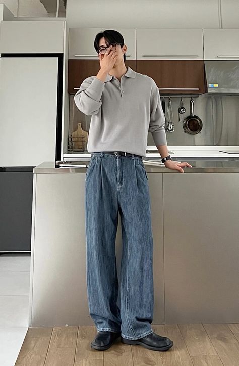 Female Gaze Outfits Men, Korean Fits Men, Tito Outfit, Clean Boy Aesthetic Outfits, Uniqlo Men Outfit, Japan Streetwear Fashion, Vietnam Outfits, School Dance Outfits, Uniqlo Outfit