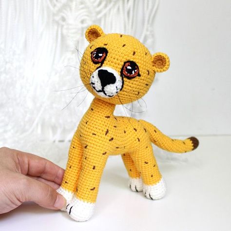 Cheetan crochet pattern PDF in English Cheetah Crochet Pattern, Safari Toys, Crochet Increase, Boho Crochet Patterns, Diy Crochet Patterns, Modern Crochet Patterns, Quick Crochet Patterns, Easy Crochet Blanket, Crochet Motif Patterns