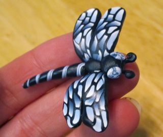 Creator's Joy: Polymer clay dragonfly tutorial Clay Dragonfly, Polymer Clay Dragon, Kids Clay, Polymer Clay Figures, Clay Dragon, Polymer Clay Canes, Polymer Clay Animals, Polymer Crafts, Fimo Clay