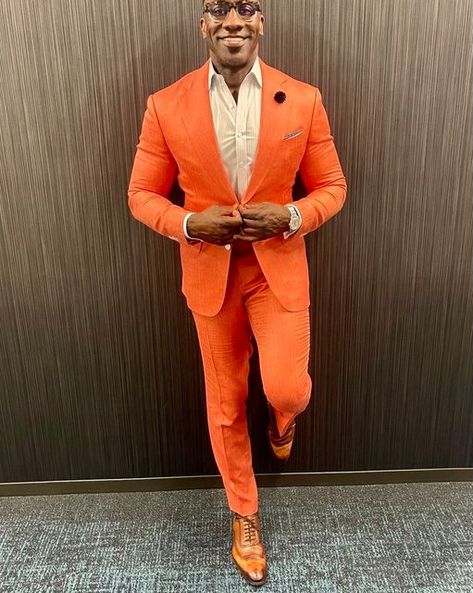 Shannon Sharpe Suits, I Be Popping Bottles Guy, I Be Popping Bottles, Shannon Sharpe, Suit Styles, Dad Fashion, Custom Suit, Pop Bottles, Dress Clothes