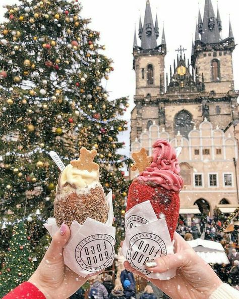 Prague Christmas Market, Prague Christmas, Praha Prague, Christmas Destinations, Christmas In Europe, Christmas Inspo, Voyage Europe, Christmas Travel, Colmar