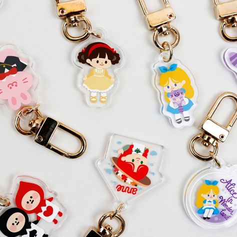 Bookfriends Alice and Anne acrylic keyring Acrylic Keyring Ideas, Cute Acrylic Keychains, Acrylic Keyring, Keychain Acrylic, Keychain Ideas, Store Design Boutique, Acrylic Pins, Key Holders, Cute Pastel Wallpaper