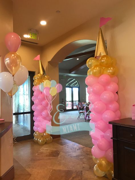 Royal Princess Party Ideas, Princess Party Balloon Decor, Sleeping Beauty Birthday Party Ideas, Princess Aurora Decorations Party Ideas, Princess Birthday Balloon Decor, Princess Birthday Party Three Year Old, Disney Princess Balloon Decorations, Birthday Princess, Princess Balloon Arch