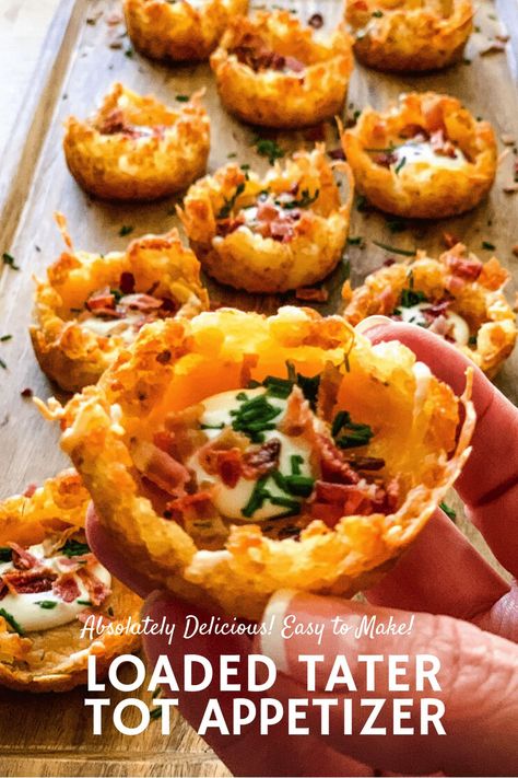 Tater Tot Appetizers, Loaded Tater Tots, Appetizer Cups, Baked Snacks, Tater Tot Recipes, Cardiac Diet, Cream Cheesecake, Melting Moments, Bite Size Appetizers