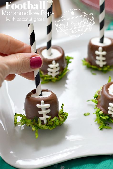 Easy Football Party Dessert that's perfect for the Superbowl. Sweet Football Marshmallow Pops that are a great finger food dessert for your game day party. www.kidfriendlythingstodo.com #easy #sweet #gameday #superbowl #dessert #fun #marshmallowpops #footballl #kids Football Party Desserts, Superbowl Dessert, Finger Food Dessert, Football Desserts, Bowl Desserts, Football Treats, Finger Food Desserts, Superbowl Desserts, Finger Desserts