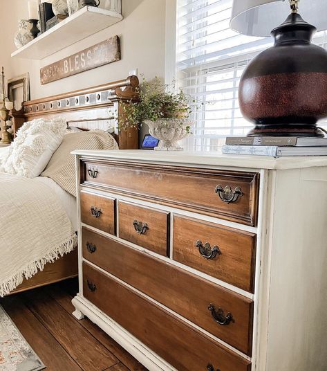 Dresser Renovation, Flipped Furniture, Easy Furniture Makeover, Bathroom Cupboard, Rustic Farmhouse Furniture, Bedroom Furniture Makeover, Flea Market Flip, Diy Dresser, Diy Furniture Renovation