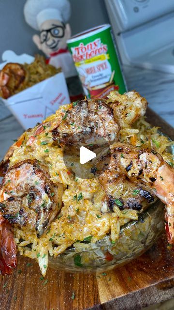 Tasha Robinson on Instagram: "🚨RECIPE:  Seafood Fried Rice 🔥  #friedrice #seafoodfriedrice #rice #ricebowl #seafood #seafoodlover #crawfish #food #foodporn #foodphotography #foodgasm #foodstagram #blackfoodie #blackfoodbloggers #blackfoodiefinder #lunch #dinner #tonychacheres #explore #explorepage @tonychacheres" Crawfish And Rice Recipes, Delicious Seafood Dinner Recipes, Conch Salad Recipe The Bahamas, Fish Fry Menu Ideas, Seafood Sunday Dinner Ideas, Fried Fish Recipes Southern, Dinners To Impress Boyfriend, Seafood Network Recipes, Seafood Birthday Party Ideas