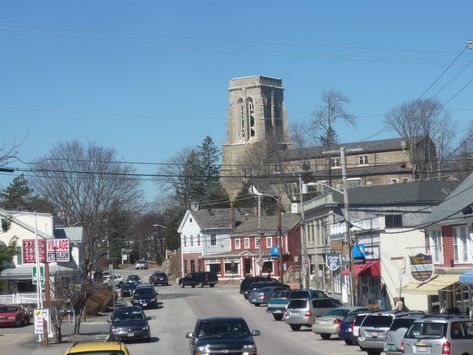 Cohasset Village in Cohasset MA is such a pleasant downtown district. Great small town flavor by the coast! http://newenglandtravelnews.blogspot.com/2010/03/cohasset-and-scituate-mass-photos-and.html Cohasset Massachusetts, Essay Scholarships, Family Travel Ideas, Scituate Ma, Small Towns Usa, Small Town America, Ocean Drive, Dirty Water, South Shore