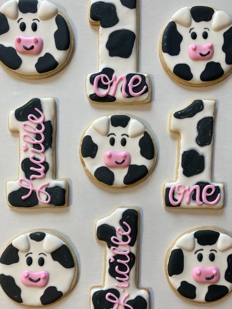 Cow Theme Cookies First Birthday, Cow 1st Birthday Cookies, Cow Theme Birthday Cookies, Moo Moo Im Two Cookies, Cow First Birthday Cookies, Cow Cookies Decorated 1st Birthday, Cow Print Birthday Cookies, Cow Themed Cookies, Holy Cow Im One Birthday Girl Cake