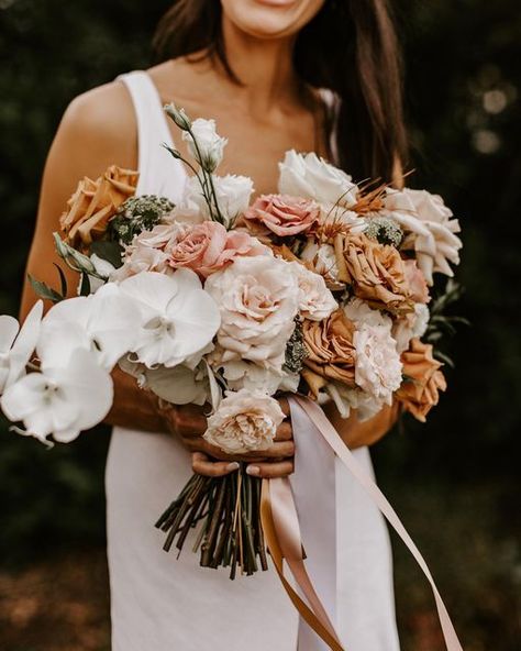 Wedding Bouquets Orchids, White Orchid Bouquet, Orchid Bouquet Wedding, Orchid Flower Arrangements, Types Of Orchids, Orchid Bouquet, Blush Bouquet, Most Popular Flowers, Rustic Wedding Bouquet