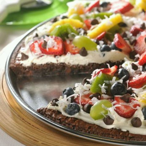 Nestle toll house Brownie Fruit Pizza, Fruit Pizza Frosting, Easy Fruit Pizza, Pizza Vegana, Fruit Pizza Sugar Cookie, Best Baking, Fruit Pizza Recipe, Fresh Fruit Recipes, Dessert Pizza