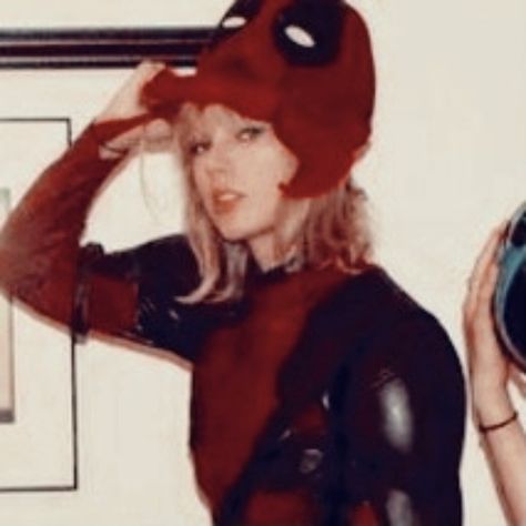 Taylor Swift Deadpool, Definition Of Beautiful, Deadpool Costume, Estilo Taylor Swift, Taylor Swift Funny, Taylor Swift Red, Long Live Taylor Swift, Live Taylor, Swift 3