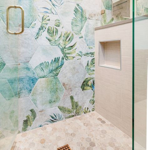 Amazonia Emerald Tropic Tile, Tropical Inspired Bathroom, Palm Tree Bathroom, Showroom Bathroom, Tropical Tile, Theme Bathroom, Glam Bathroom, Tiles Uk, Tropical Glam