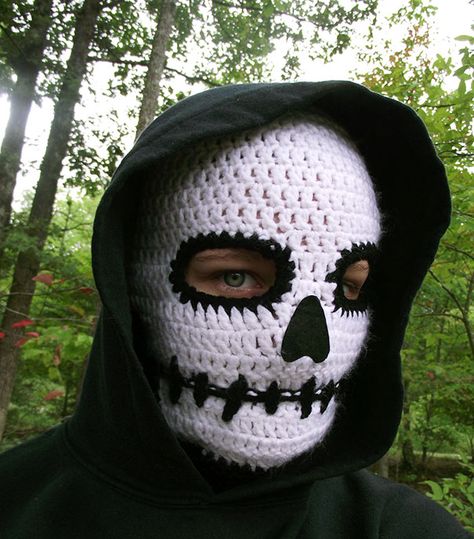 Havana Twists, Crochet Pour Halloween, Crochet Mask, Crochet Skull, Crochet Winter Hats, Confection Au Crochet, Bonnet Crochet, Halloween Crochet Patterns, Halloween Hats