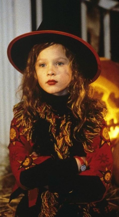 Thora Birch, Hocus Pocus Movie, Citate Harry Potter, Disney Vintage, Halloween Inspo, Season Of The Witch, Fantasias Halloween, Witch Aesthetic, Best Seasons