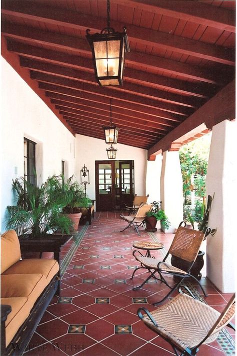 California Hacienda - White Webb Boho Glam Home, Hacienda Homes, Hacienda Style Homes, Spanish Mediterranean, Mexico House, Rustic Exterior, Mediterranean Home Decor, Mexican Home, Kerala House Design