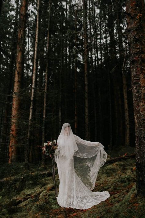 Forest Elopement Photos, Gloomy Wedding Aesthetic, Gothic Elopement, Fantasy Wedding Photography, Sequoia Elopement, Dark Wedding Photography, Gothic Forest Wedding, Forest Elopement, Elopement Aesthetic