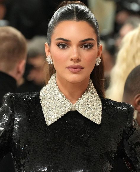 Mary Phillips, Kendall Jenner Met Gala, Kendall Jenner Face, Kendall Jenner Video, Kendall Jenner Makeup, Marilyn Monroe Photos, Beauty Looks, Celebrity Beauty, Make Up Artist