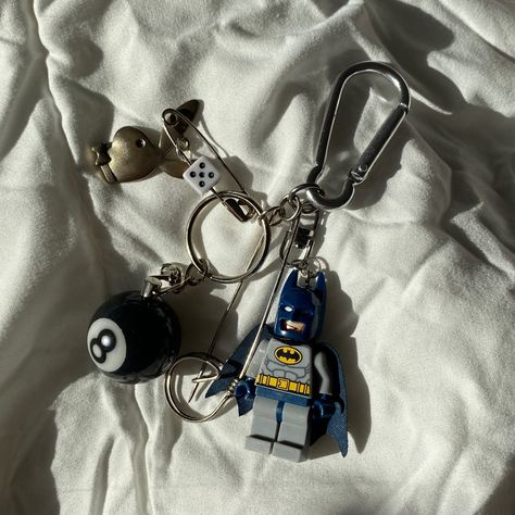 Batman Keychain, Random Wishlist, Passenger Princess, Cool Keychains, Batman Pictures, 90 Anime, Inside My Bag, Jewelry Accessories Ideas, Lego Batman