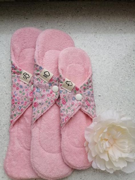 Cloth Menstrual Pads Diy, Scissor Case Pattern, Cloth Pad Pattern, Menstrual Care, Cloth Sanitary Pads, Sanitary Towels, Cloth Menstrual Pad, Period Pads, Washable Pads