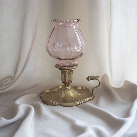 Lamp Aesthetic, Ideas Habitaciones, Vintage Candle Holder, Vintage Candle, Dreamy Room, Vintage Candle Holders, Vintage Candles, Cute Room Decor, Dream House Decor