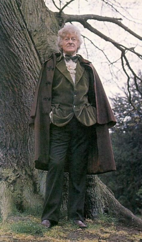 Jon Pertwee from The Time Warrior. The 3rd incarnation of The Doctor. Doctor Who. Diy Naruto, Third Doctor, Disneysea Tokyo, 3rd Doctor, Paul Mcgann, Jon Pertwee, Tom Baker, Classic Doctor Who, Time Travelers