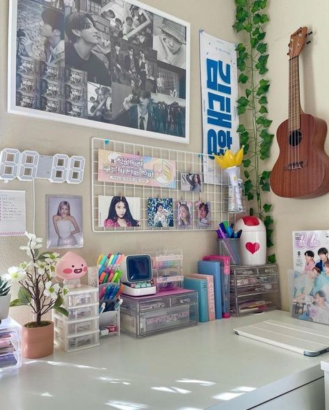 K Pop Desk Ideas, Aesthetic Cottagecore Room, Kpop Aesthetic Room, Kpop Desk, Pastel Aesthetic Room, Cottagecore Room, Danish Pastel Aesthetic, Army Room Decor, Cottagecore Room Decor