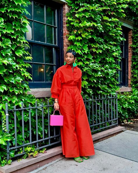 When you see me in this jumpsuit just know … I’m standing on business!✨ AND let me say this … wear your colors! Have a blessed weekend friends🧡 Jumpsuit: @shopbfreedom Bag: @brandonblackwoodnyc Earrings: @jypsysjunk Shoes: @shein_us #jumpsuitstyle #colorblocking #colorfulfashion #nystreetstyle #brandonblackwood Chic Solid Color Two-piece Jumpsuit And Romper, Solid Color Wide Leg Two-piece Bottoms, Solid Color Wide Leg Two-piece Pants, Pink Wide-leg Sets For Work, Chic Solid Color Wide-leg Pants Sets, Ny Street Style, Modest Fashion Outfits, Jumpsuit Fashion, Urban Chic