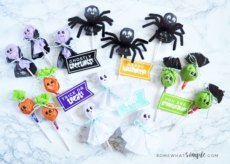 Sucker Halloween Treats, Halloween Lollipops, Ghost Lollipops, Lollipop Craft, Fair Crafts, Thanksgiving Candy, Halloween Lollipop, Printable Gift Tags, Free Printable Gift Tags