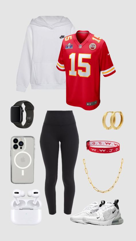 Baseball Jersey Outfit Women Winter, Black Out Outfits For Football Games, Football Game Outfits For Women, Cheifs Football, Baseball Jersey Outfit Women, Baseball Jersey Outfit, Cute Athletic Outfits, Preppy Inspiration, Football Manager