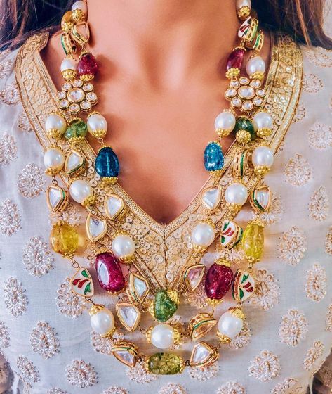 https://www.instagram.com/p/CDxqyJcjsD-/?igshid=dhd8ne96mp02 Necklaces Long, Jewellery Necklaces, Kundan Necklace, Polki Jewellery, Kundan Necklaces, Necklace Online, Temple Jewellery, Unisex Jewelry, Layered Necklace