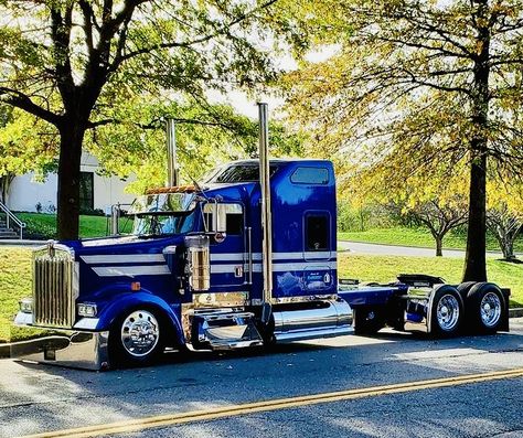 Custom Peterbilt, Trucker Quotes, Nice Trucks, Customised Trucks, Kenworth W900, Custom Big Rigs, Show Trucks, Truck Stuff, Kenworth Trucks